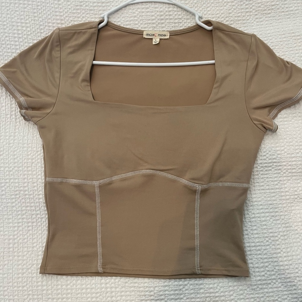 Super cute cropped Moa moa shirt from buckle!! Never worn